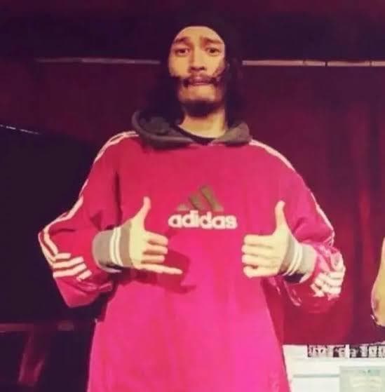 JQ102《常田大希さん着用》アディダス　プルオーバー　刺繡ロゴ　サイドデザイン