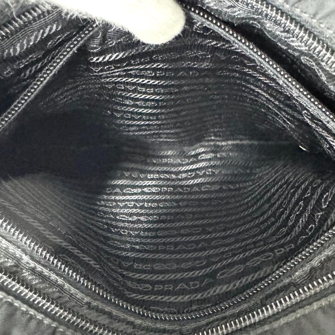 プラダ VA0563 ショルダーバッグ サコッシュ 三角ロゴ ナイロン 黒