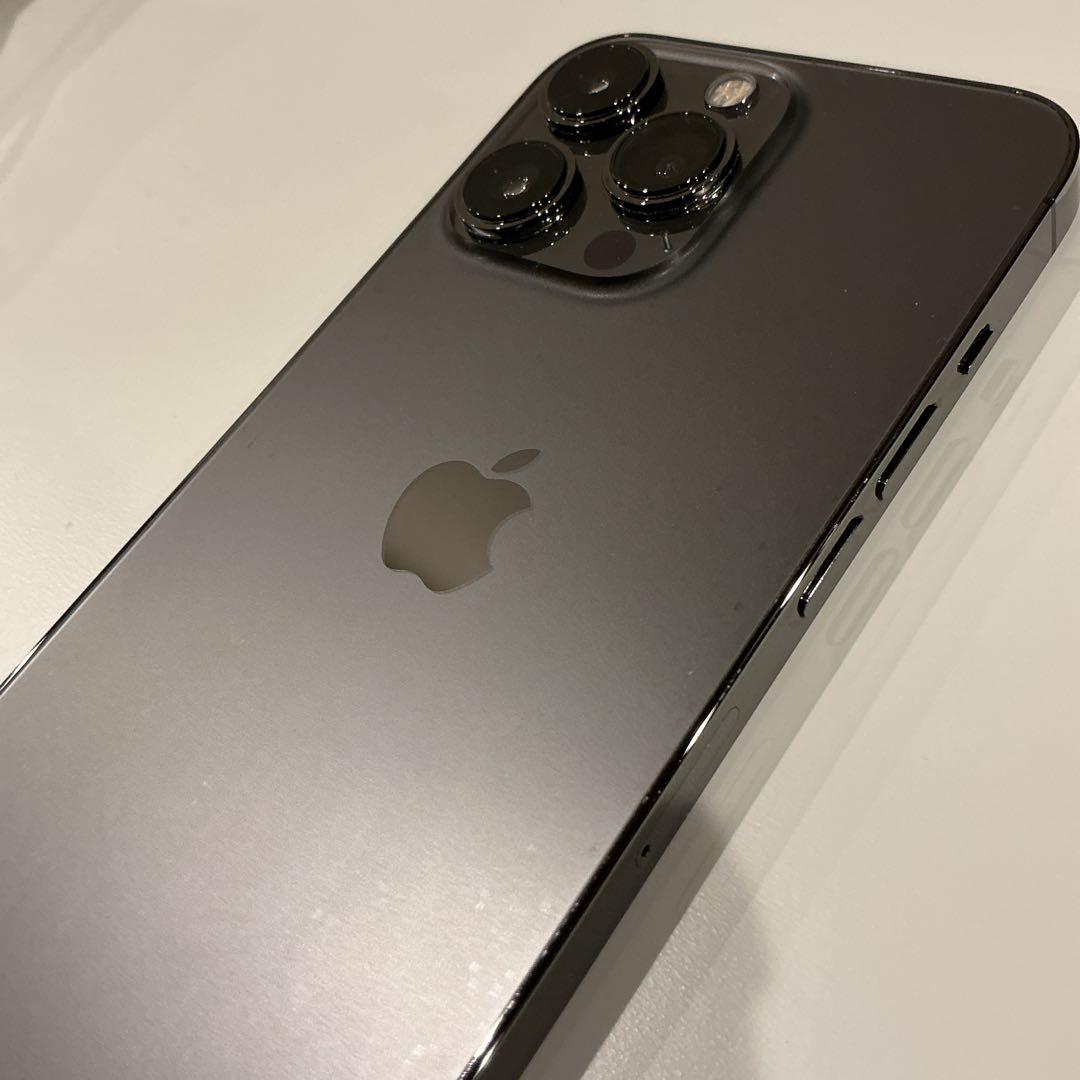 《中古超美品》　iPhone13pro 256GB グラファイト
