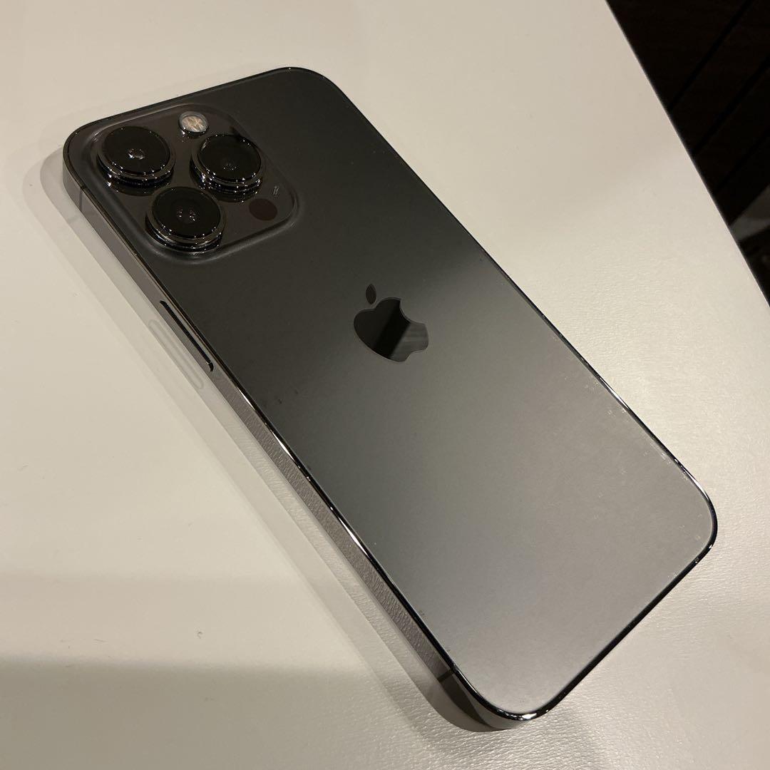 《中古超美品》　iPhone13pro 256GB グラファイト