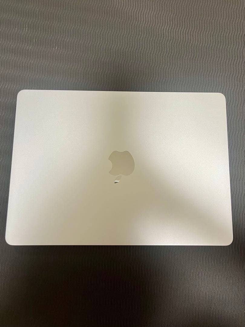 《お値下げ中》ほぼ新品Apple MacBook Air M4 16GB