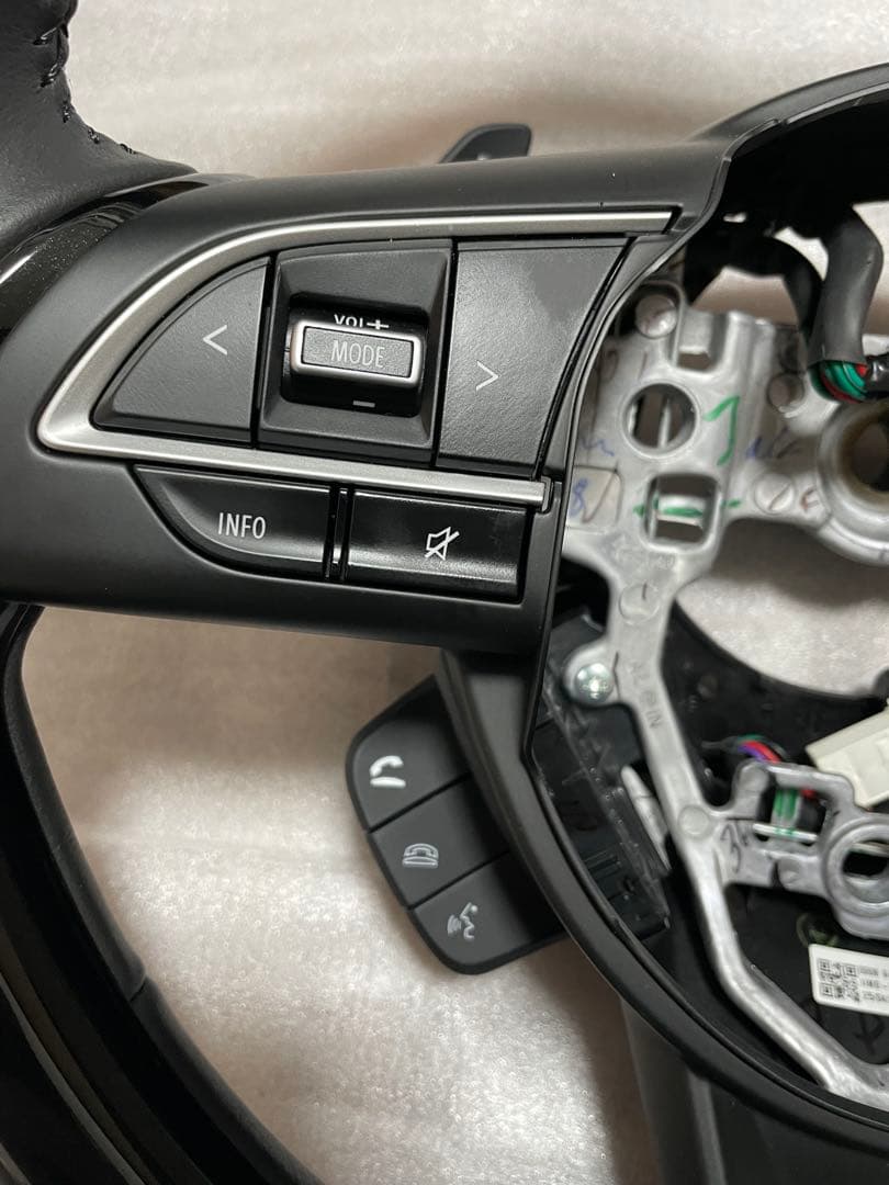 フロンクス 4AA-WDB3S ハンドル - メルカリ