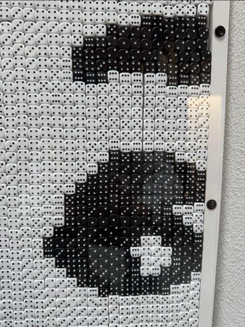 モダン】チャーリー・チャップリン（サイコロ モザイクアート） - メルカリ