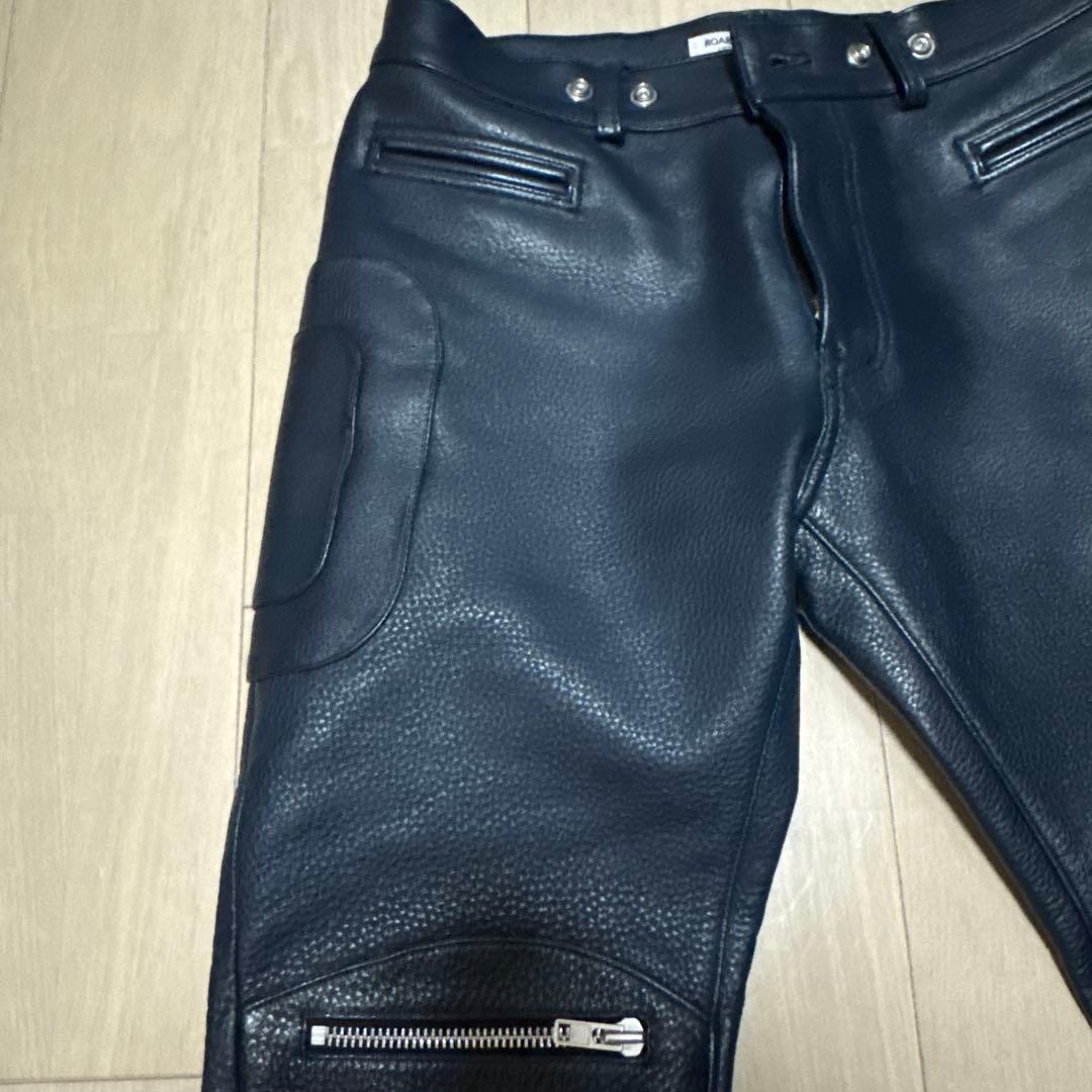 白*様 ROARS ORIGINAL パテットレザーパンツ ネイビー サイズ M - メルカリ