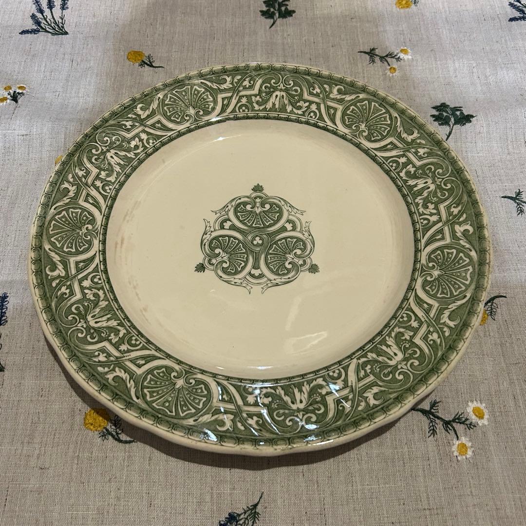 クレイユモントロー　アンリ２世　アンティーク　大皿① クレイユモントローの大きな深皿（器） フランスアンティーク食器