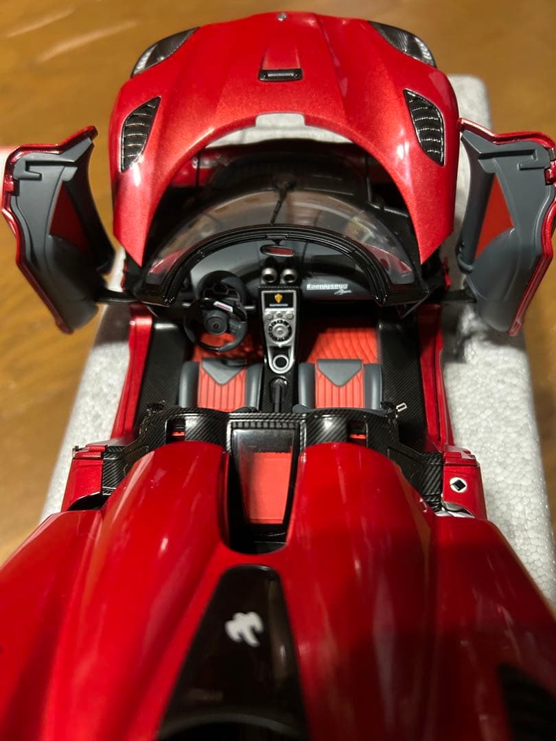 希少 1/18ダイキャスト Autoart ケーニグセグ アゲーラ レッド - メルカリ