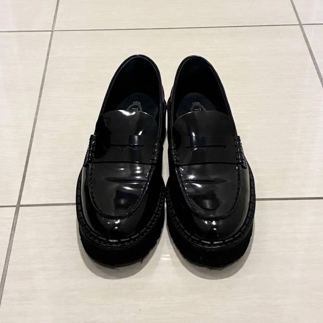 美品 トッズ 39 黒 ローファー エナメル チャンキーヒール TOD'S