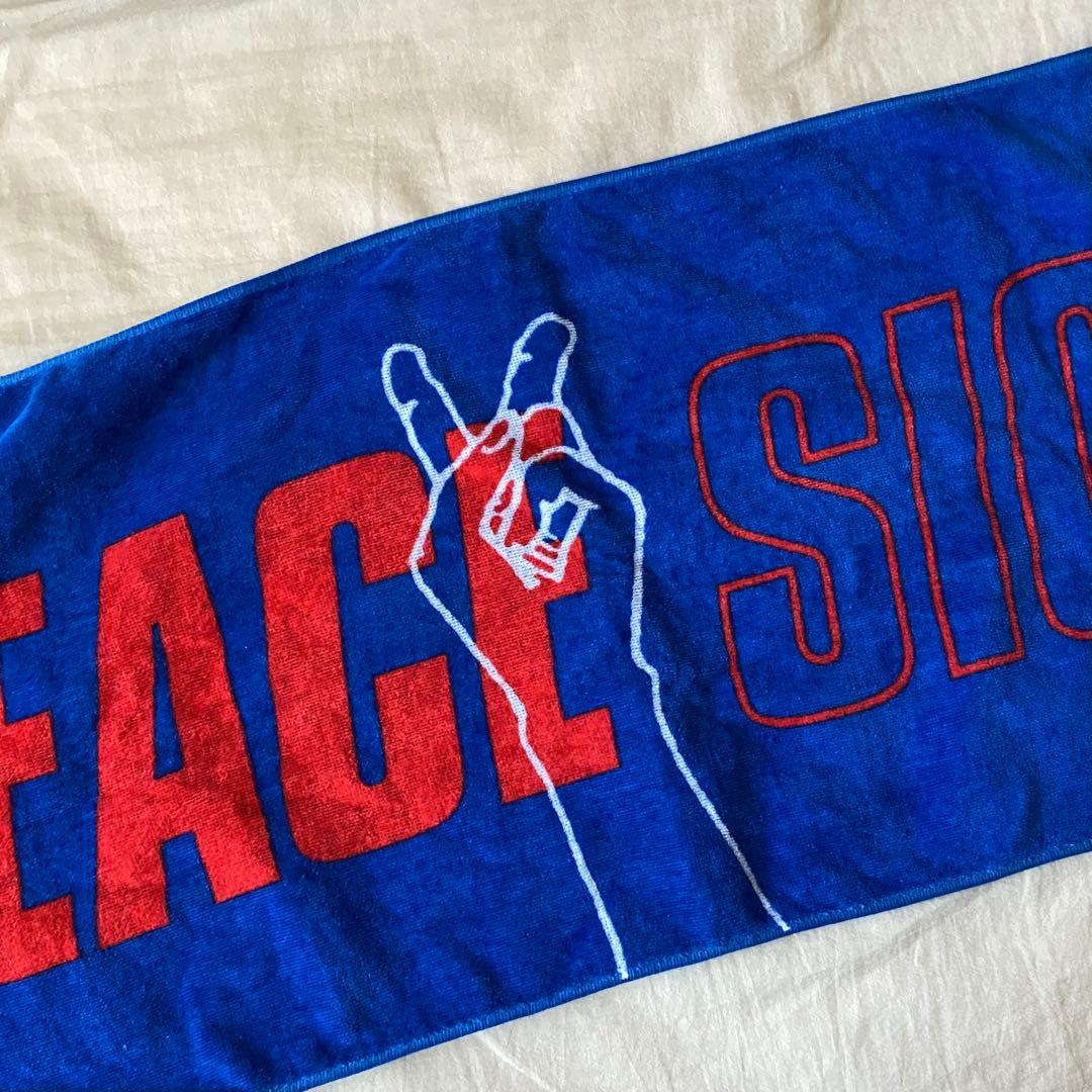 米津玄師 ピースサイン タオル RESCUE - メルカリ