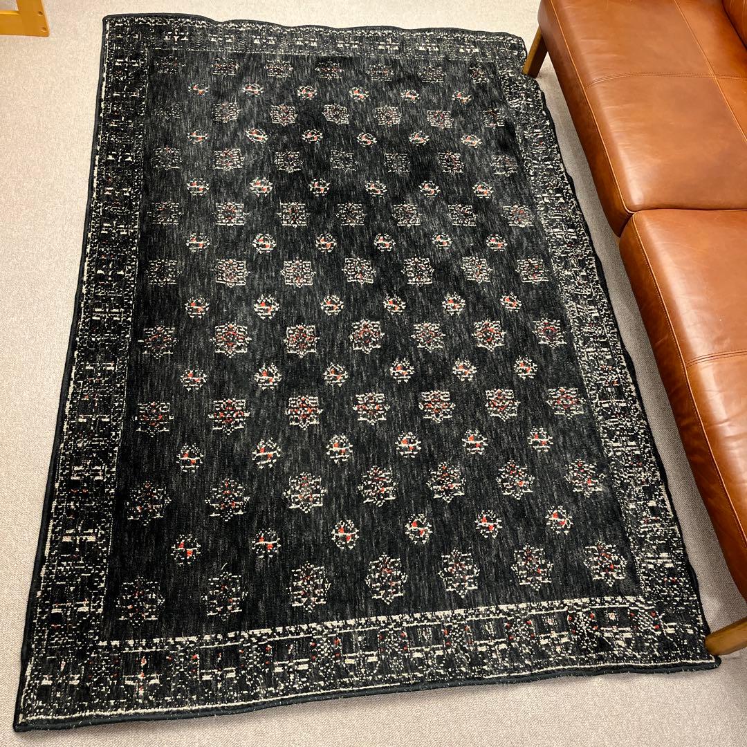 unico CALIGO ラグ 黒 お盆休み限定値下げの通販はau PAY マーケット