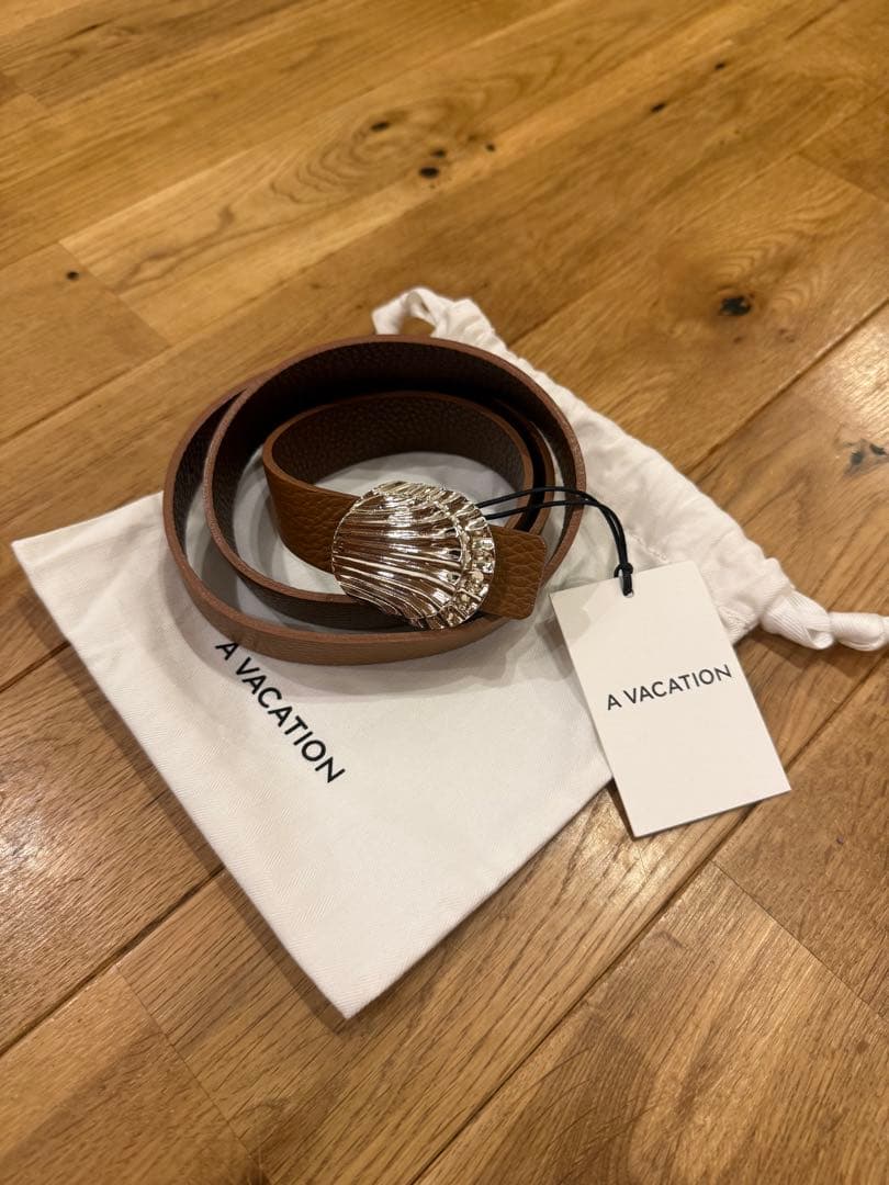 A VACATION ブラウン シェルモチーフ ベルト A VACATION ブラウン シェルモチーフ ベルト BELT – A VACATION