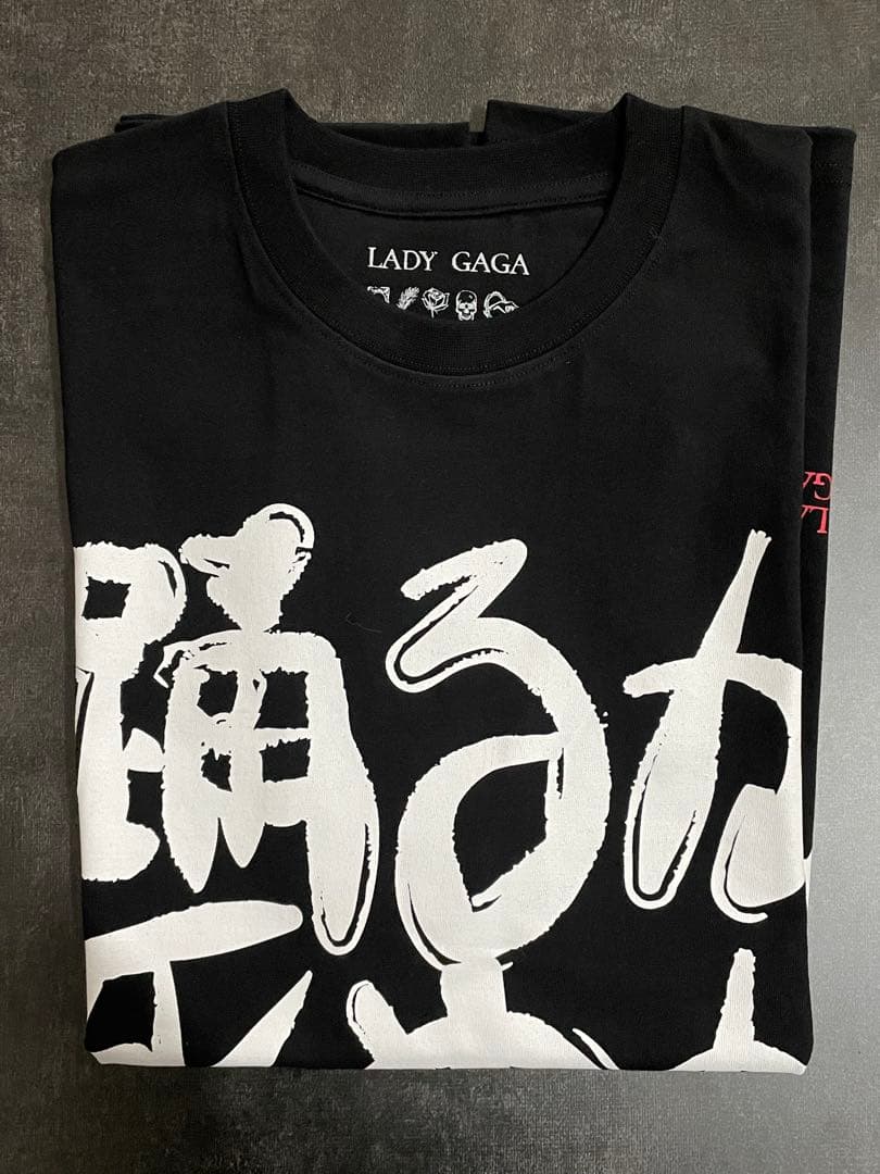 レディーガガ　踊るか　死ぬか　ツアーTシャツ　lady gaga XL LADY GAGA 踊るか死ぬかTシャツXL レディーガガ MAYHEM - メルカリ