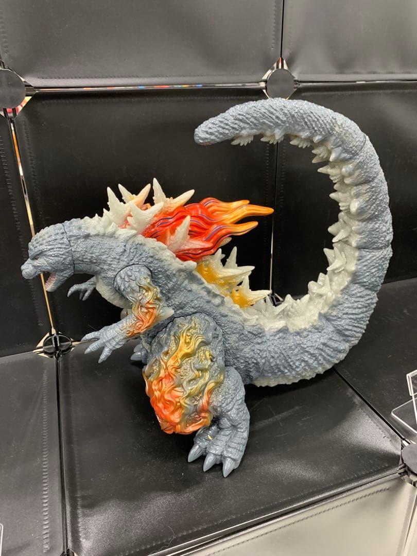 ゴジラ（2023）金雲 蓄光WF2026 frogtree プレックス - メルカリ