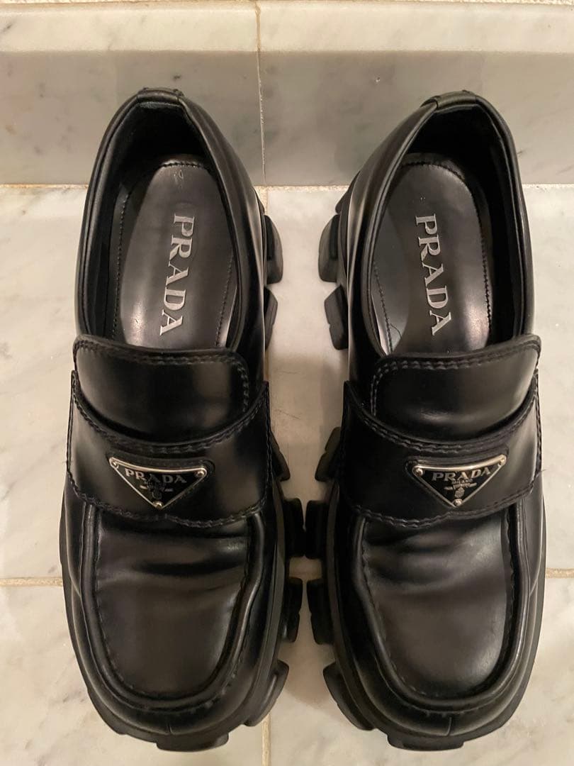 PRADA モノリス ローファー トライアングルロゴ サンダル 6.5 美品