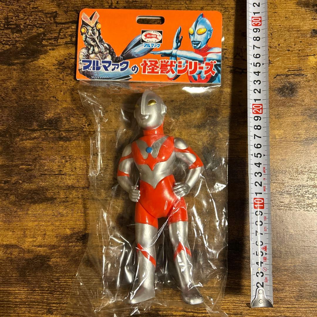 ブルマァクの怪獣シリーズ ウルトラマン 復刻版 シルバー ソフビ【未