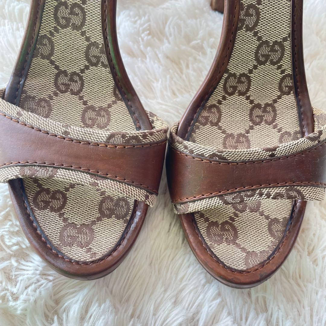 超美品 グッチ 23.5cm ミュールサンダル GG柄 キャンバス　シグネチャー
