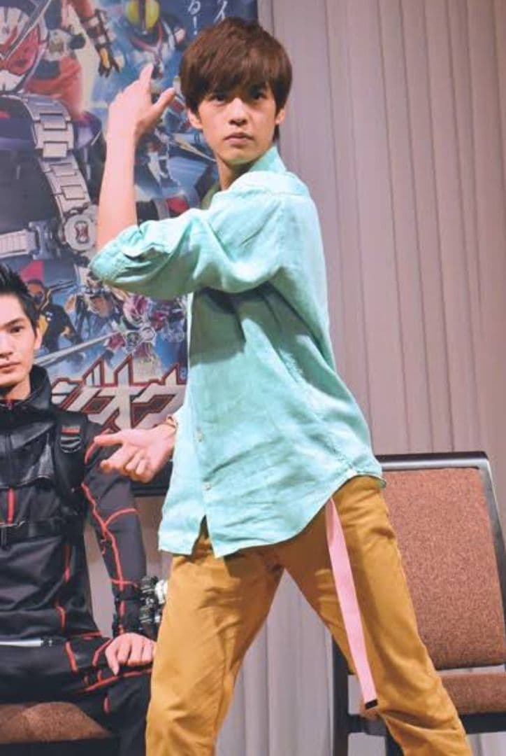 希少】 常磐ソウゴ 着用 衣装 シャツ 同型同色 XLサイズ - メルカリ