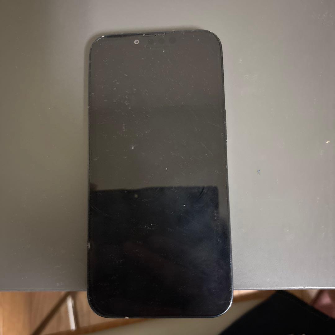 Apple iPhone 13 ブラック 本体 - メルカリ