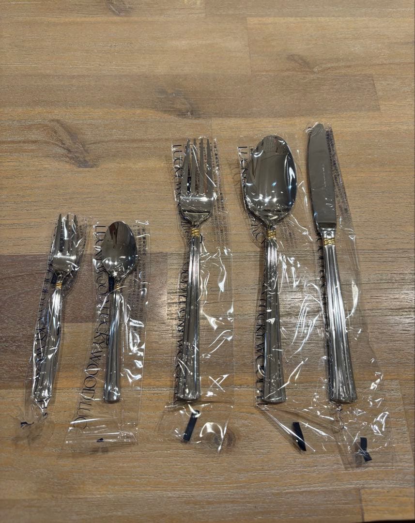 LUCKYWOOD 《エメラルド》カトラリー25pc.ディナーセット