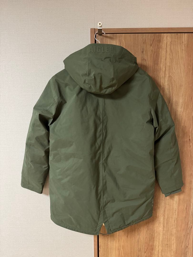 エーグルゴアテックスダウンXLカーキ新品同様！現行モデルをお買い得に