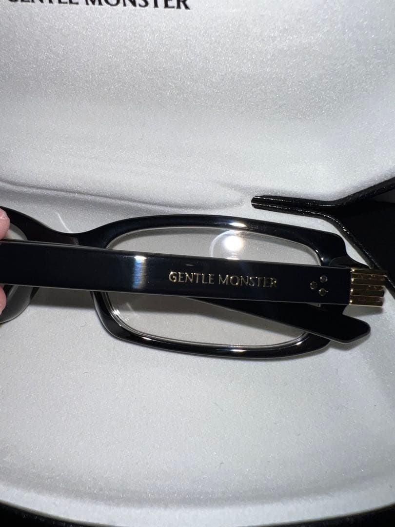 超美品】Gentle Monster Slyk 01調光レンズ ※限界値です - メルカリ