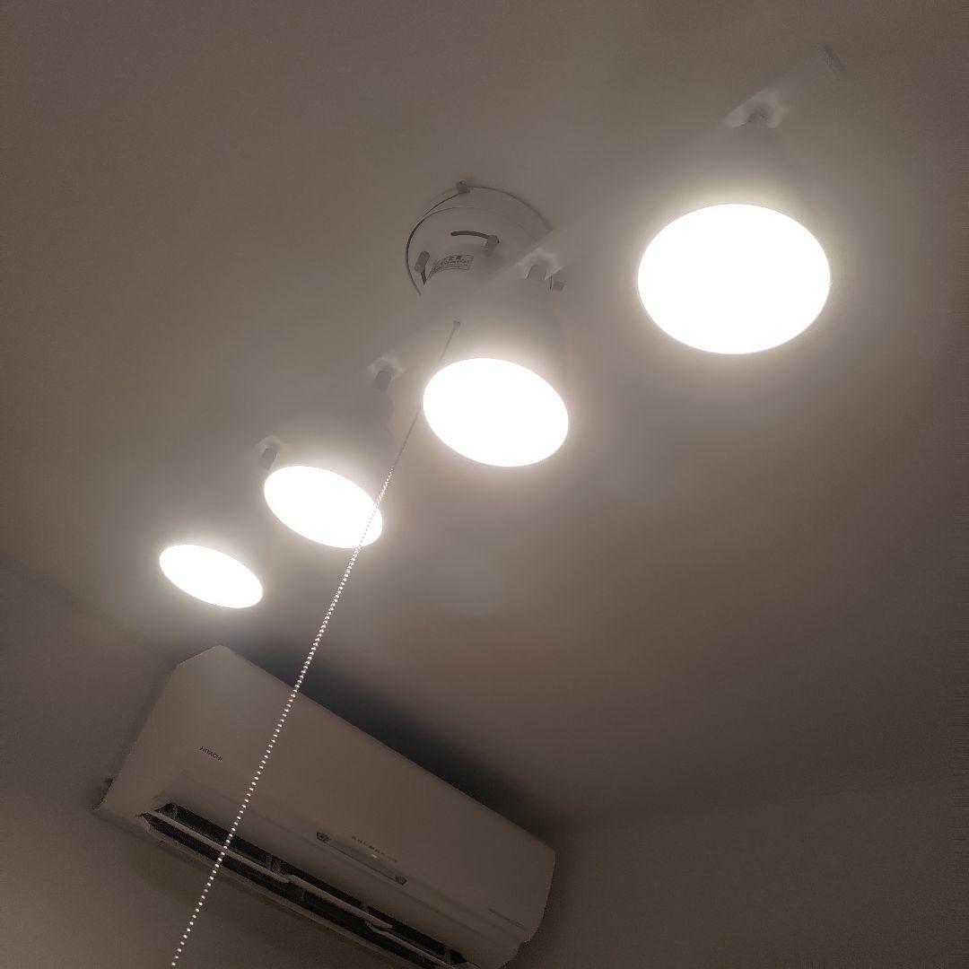 ニトリ 4灯シーリングライト(LI-ZU ホワイト) 商品コード 8373026