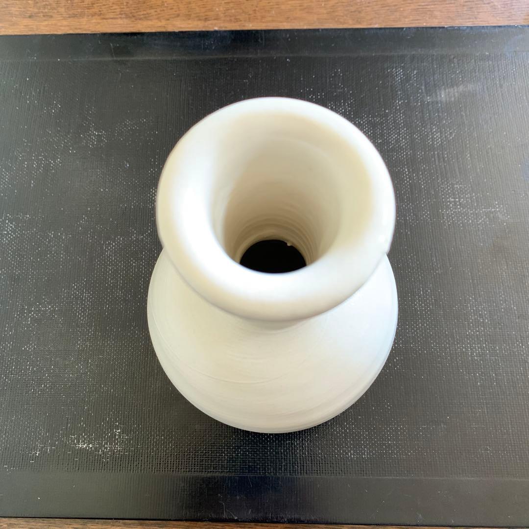秀逸作品『陶芸作家 鯉江良二』 唯一無二の白いつぼ オブジェ 在銘 共