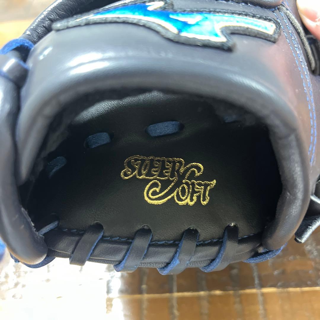 ハ*ス様 横浜denaベイスターズ 三浦大輔監督サイン入り グローブ