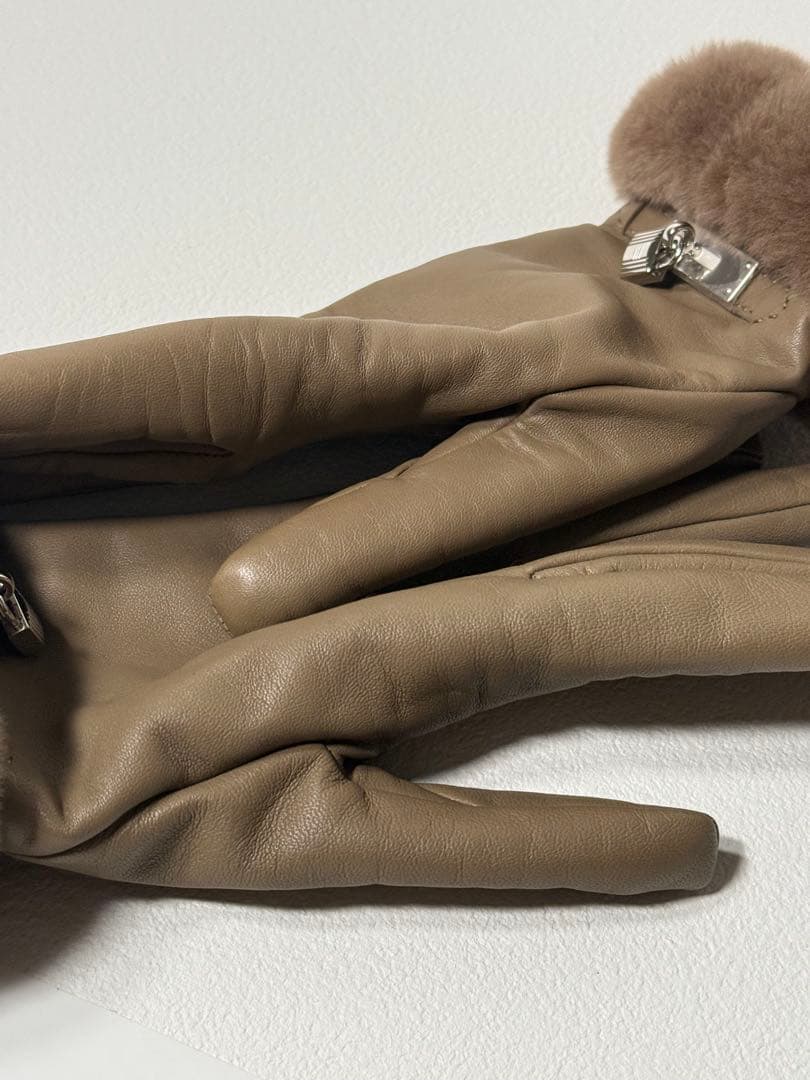 専用　　超美品！　エルメス　手袋　《プリンセス》ラム ケリー 南京錠　グローブ