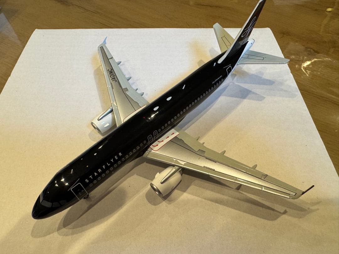StarFlyer Airbus A320-214 1:200スケール 完成品