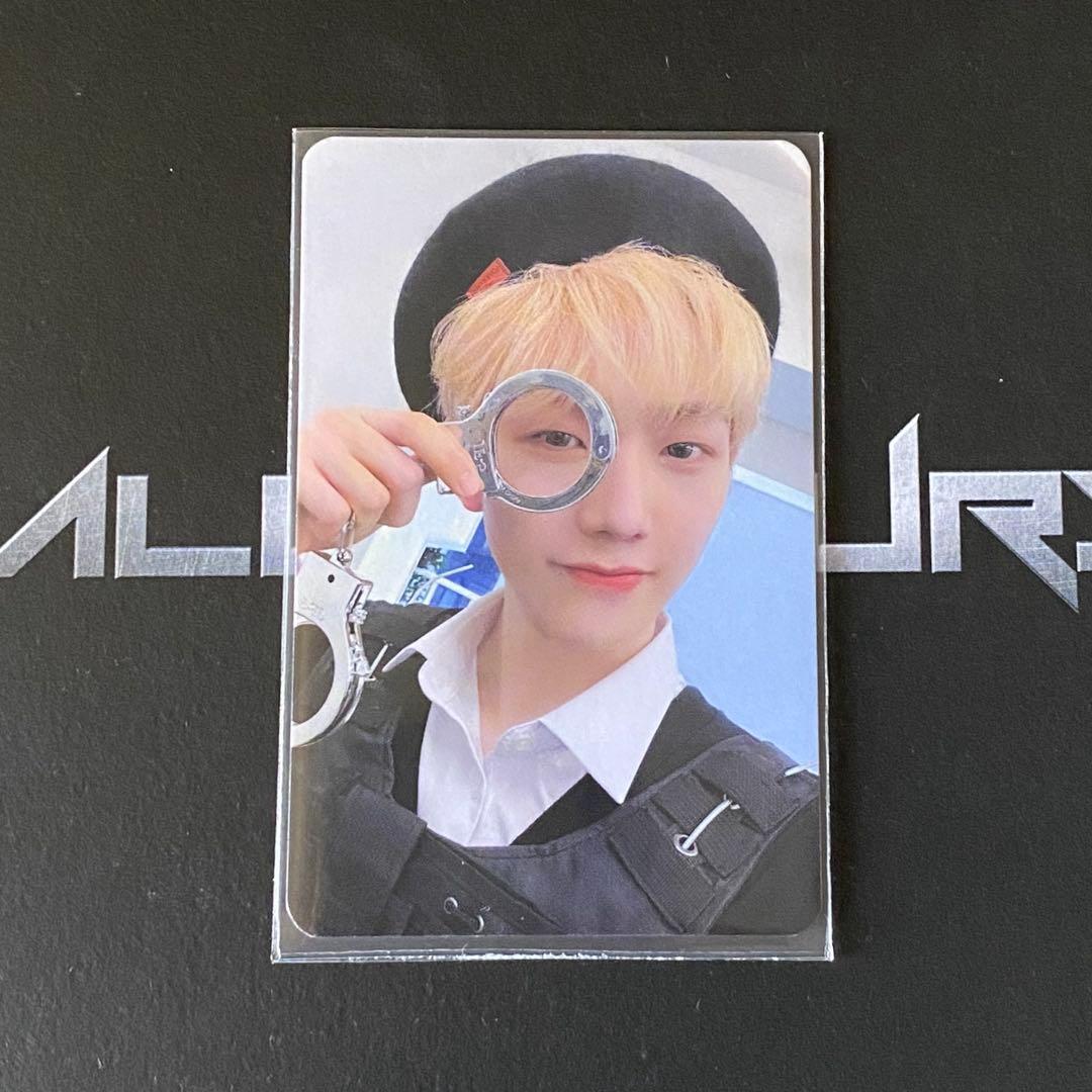 ALL(H)OURS ヒョンビン トレカ - メルカリ