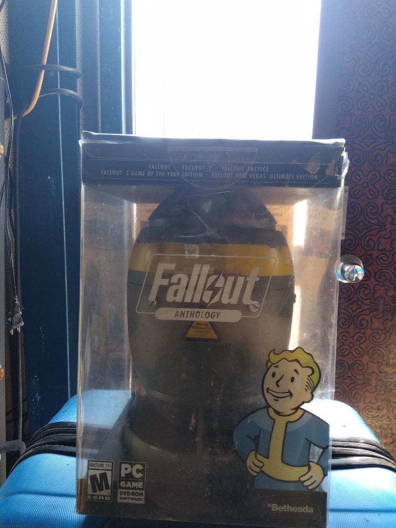 Fallout Anthology ボックスセット Bethesda Fallout S.P.E.C.I.A.L. Anthology Edition (Codes in Box