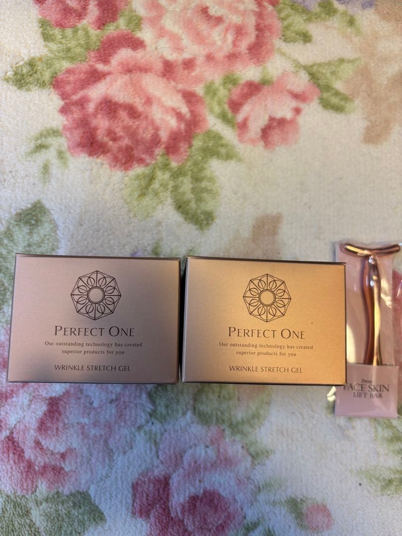 パーフェクトワン 薬用リンクルストレッチジェル 【新品未使用】50g×2個 新日本製薬 パーフェクトワン 薬用リンクルストレッチジェル 50g