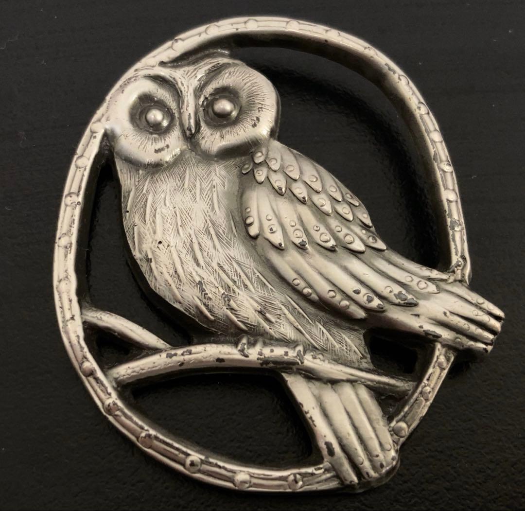 三谷　慎　作　silver製　フクロウブローチ