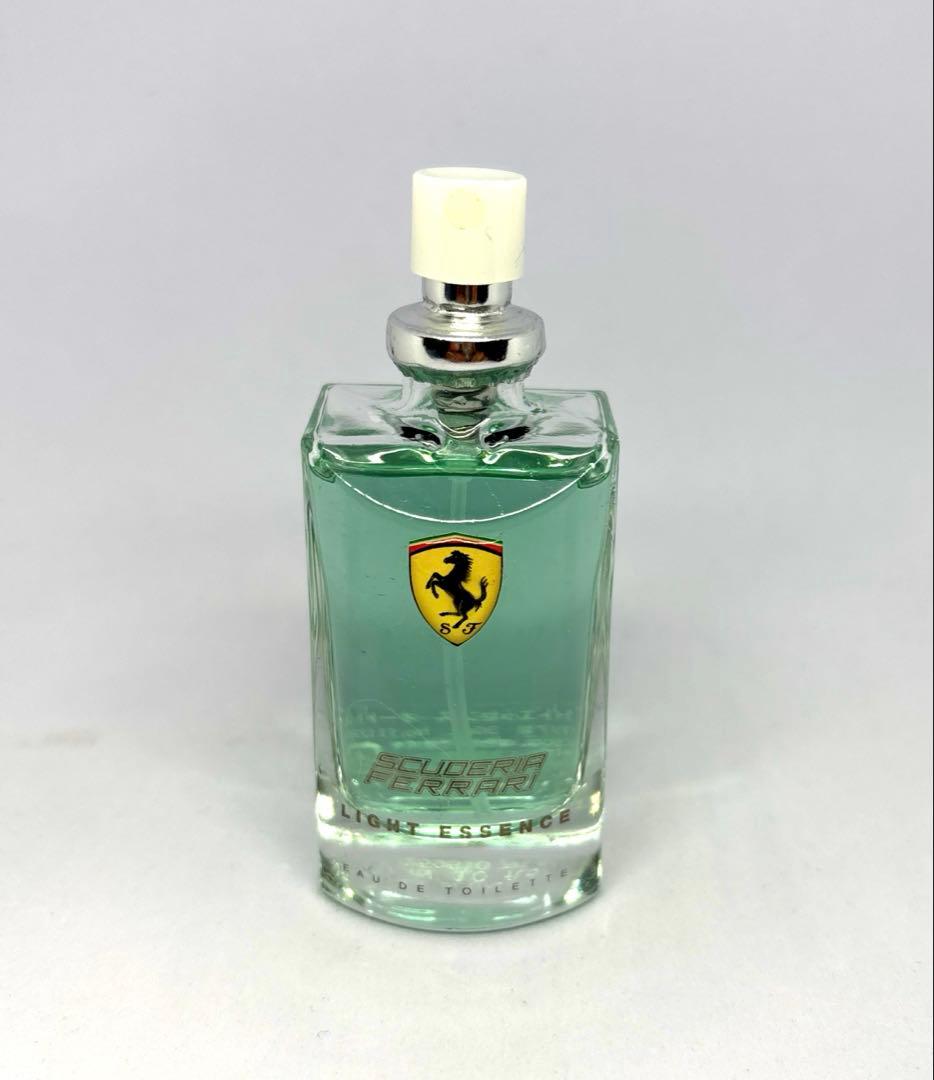 Ferrari フェラーリ ライトエッセンス オードトワレ 30ml - メルカリ