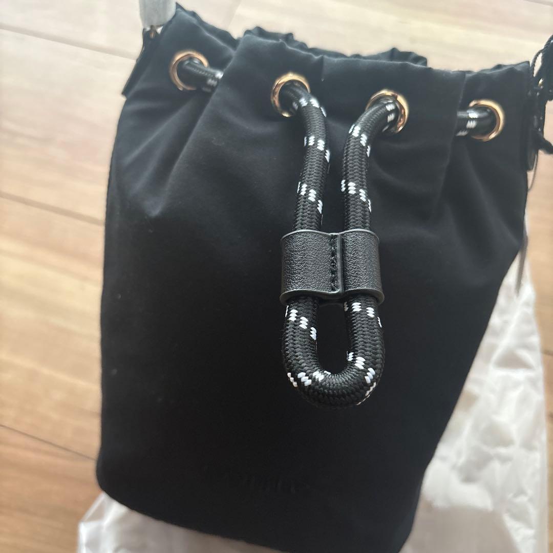 conte 辺見えみり ドローストリングバッグ BLACK 限定値下げ - メルカリ