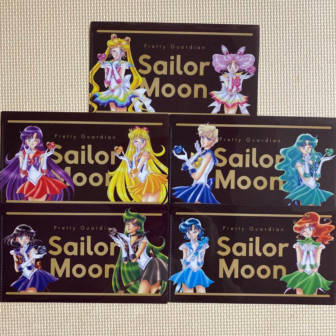 セーラームーン マルチケース 全5種セット - メルカリ