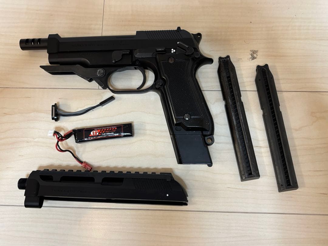 東京マルイ 電動ガン M93R 本体＋マガジン2本＋バッテリー 付属品あり M93R