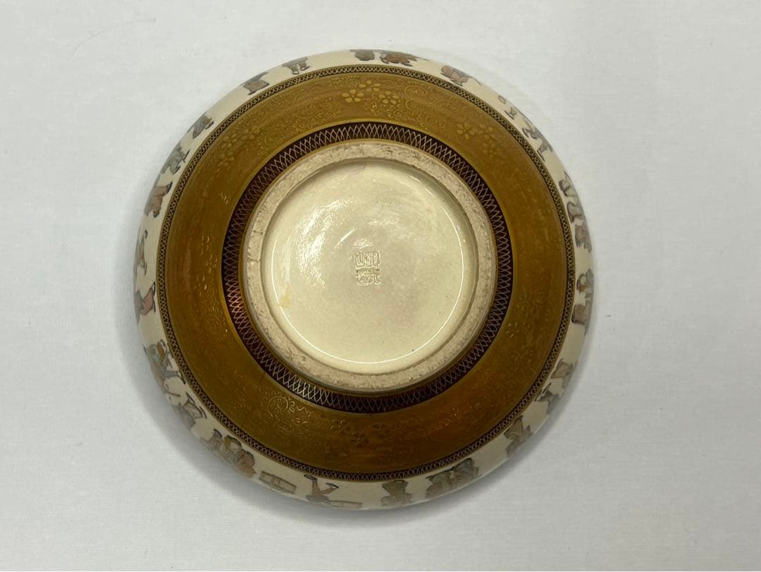 錦光山】超絶技巧 薩摩 金蘭手 色絵 金彩 風俗図茶碗 - メルカリ