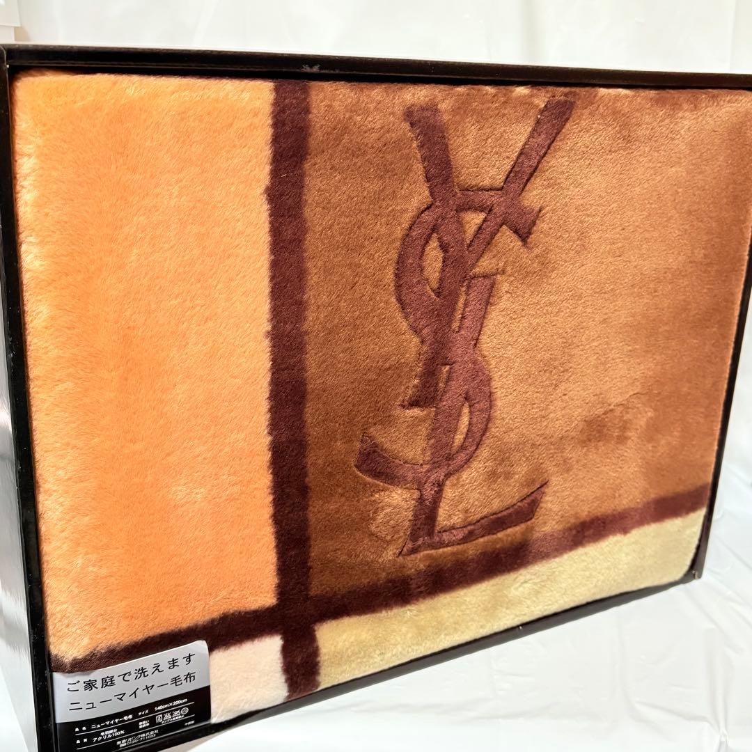 イヴ・サンローラン アクリルニューマイヤー毛布 YSLビッグロゴ