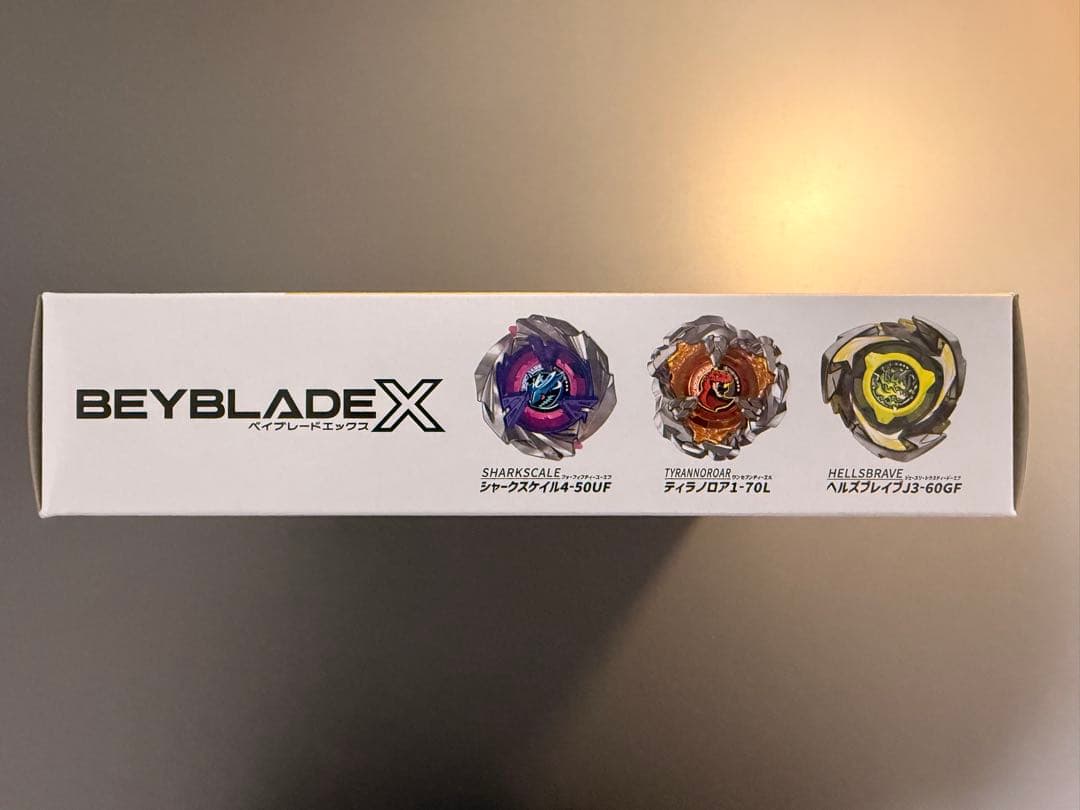 ベイコード未使用 UX-15 シャークスケイルデッキセット ベイブレードX