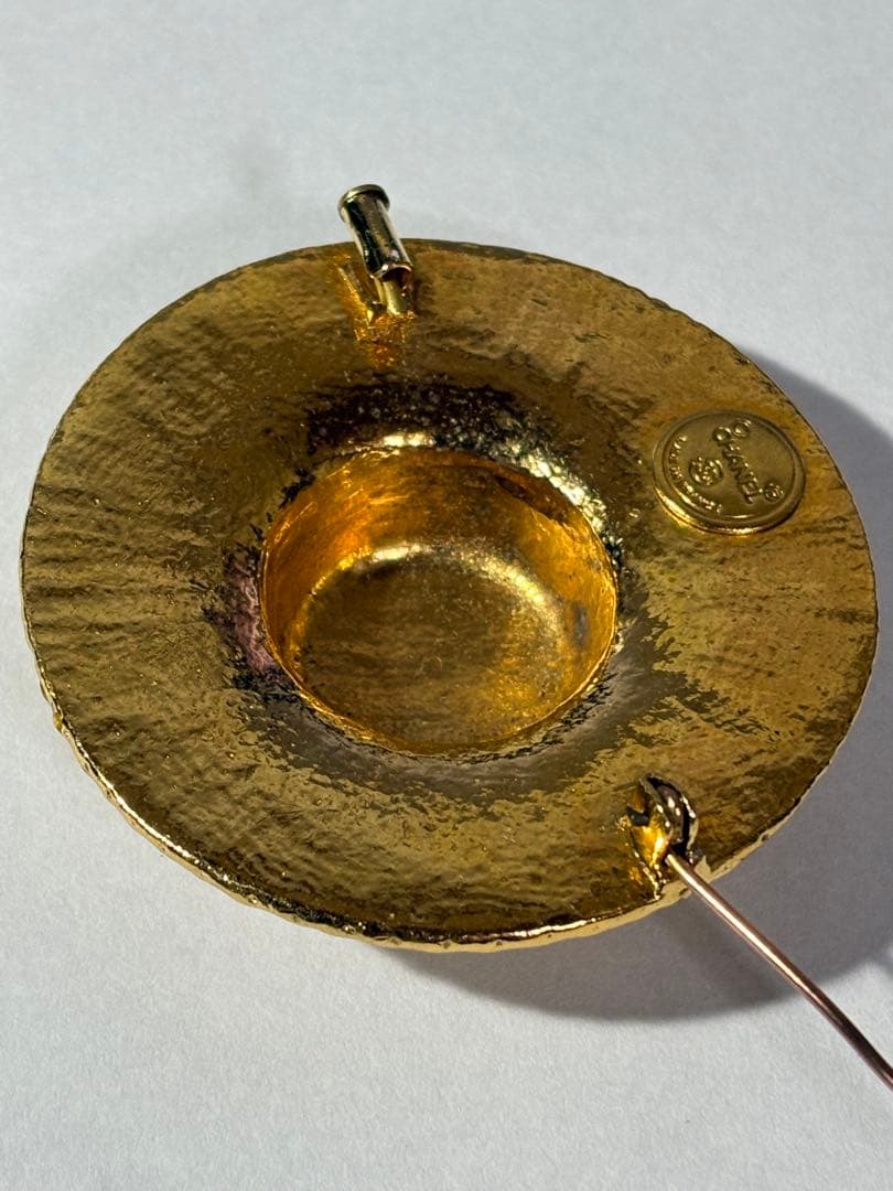 CHANEL 本物保証 ピンブローチ 麦わら帽子 5.3cm ゴールドカラー