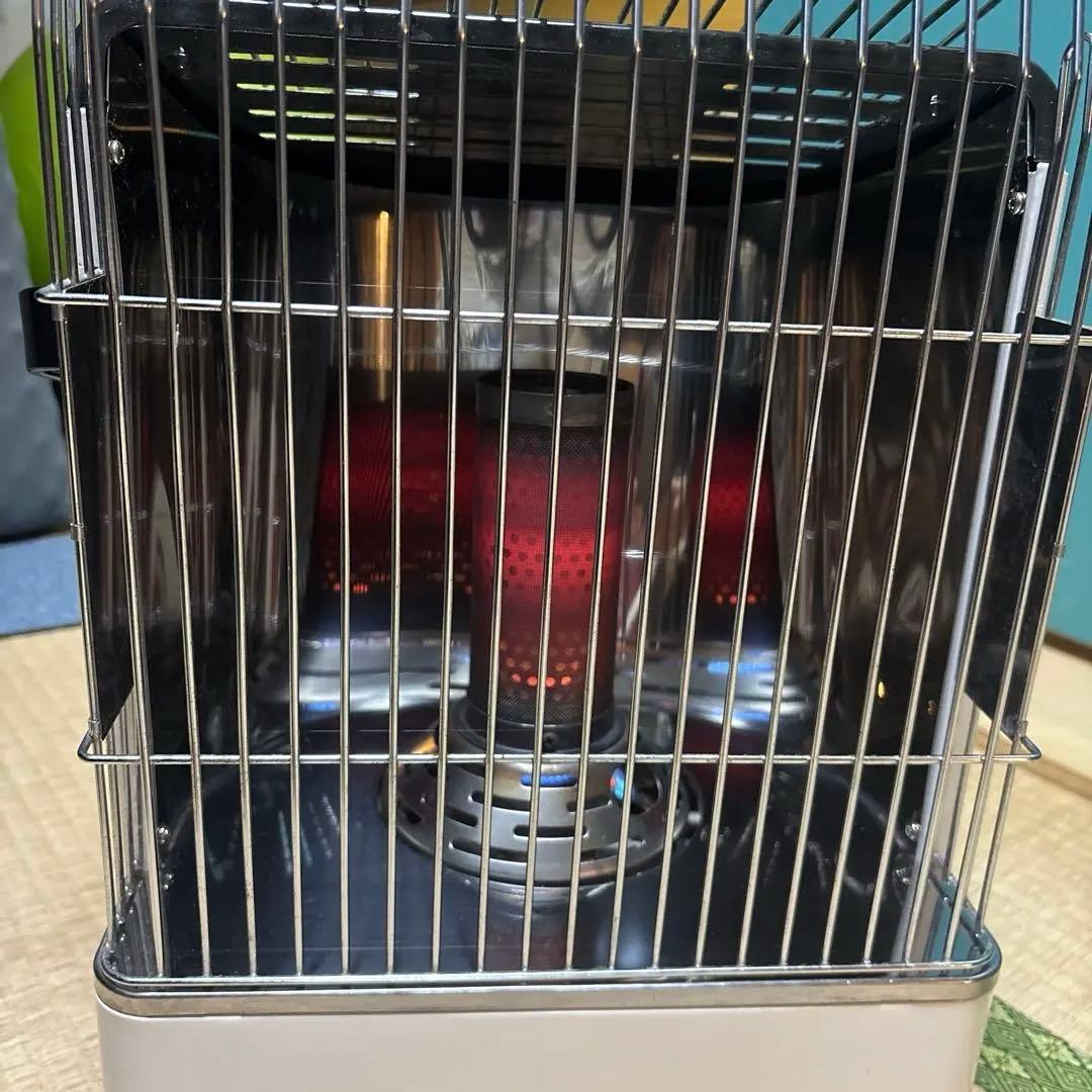 イワタニ IWATANI カセットガス ストーブ CB-STV-HPR2 - メルカリ