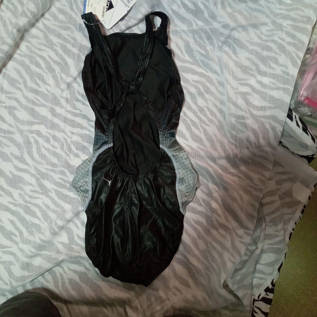 ゆ*き様 アリーナ FAR-5524WL ブラック/グレー 競技用水着