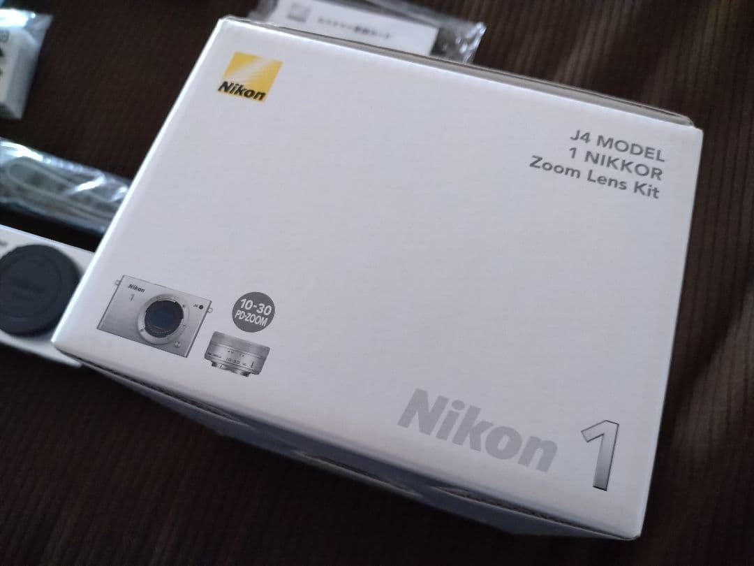 ほぼ未使用】Nikon 1 J4 MODEL Zoom Lens Kit 純正