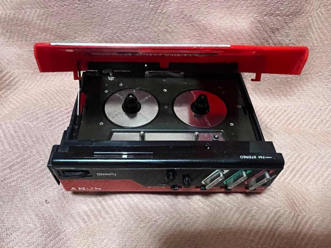 SONY FM/AM ステレオ カセット ウォークマン WM-F65 - メルカリ