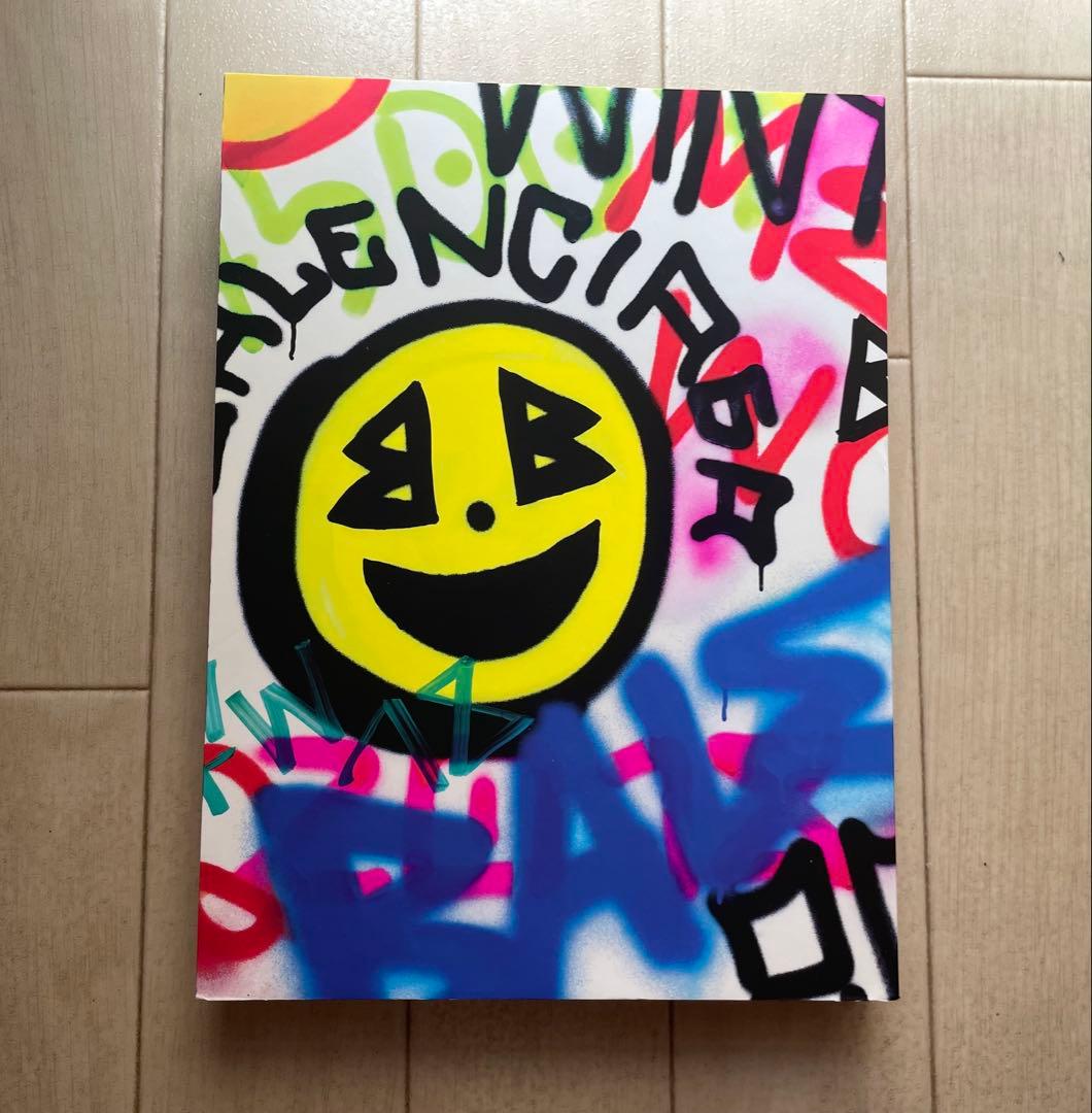 Balenciaga Winter 18 バレンシアガ コレクションブック 本 - メルカリ