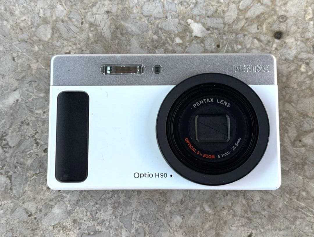 ペンタックス、操作性重視デジカメ「Optio H90」 - 価格.com 実写良