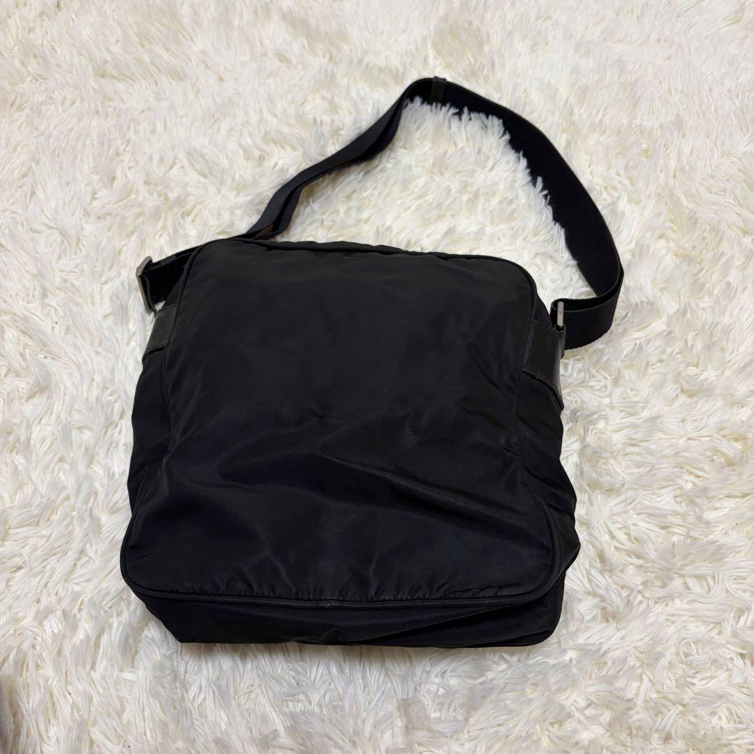PRADA ブラック ショルダーバッグ 三角ロゴ 白タグ ポシェット - メルカリ
