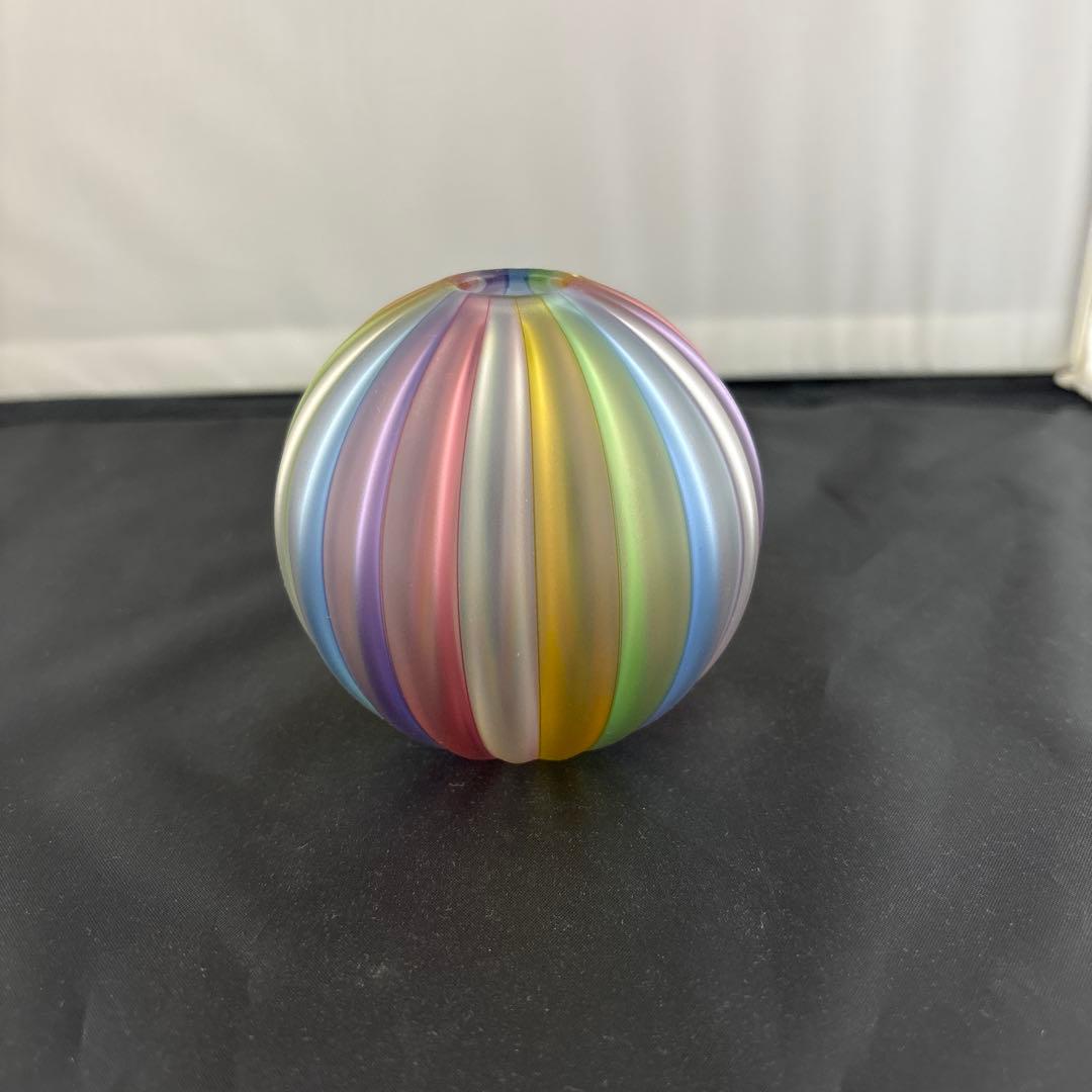 作家物 虹色ガラスの一輪挿し 未使用品 - メルカリ