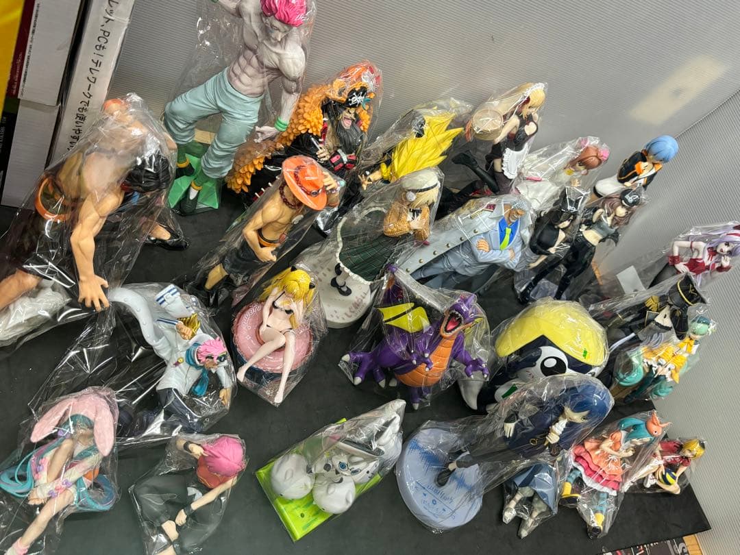 アニメキャラクター フィギュア コレクション 25体まとめ売り